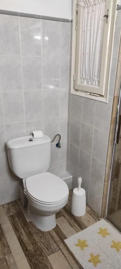 Can Romani - Casa Compartida Con Propietario - Bano Compartido L' Escala 0*,  Espagne